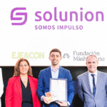 El equipo de Solunion recoge su distintivo MásTalentoSenior en la gala de entrega de premios