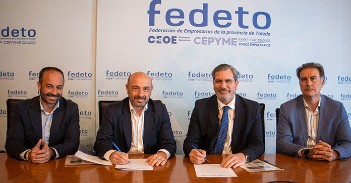 Miembros de Solunion y Fedeto firman el acuerdo de colaboración