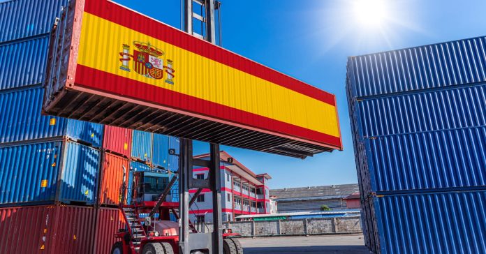 contenedor de exportación de bienes de España para representar la exportación de las empresas españolas